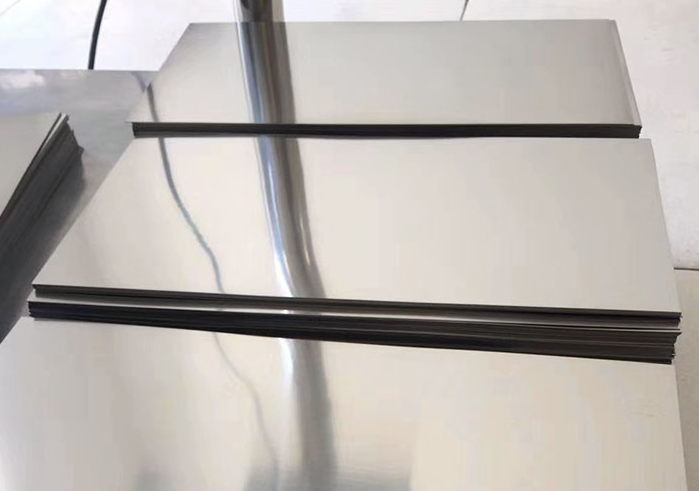  钛板热加工与冷加工的核心区别！