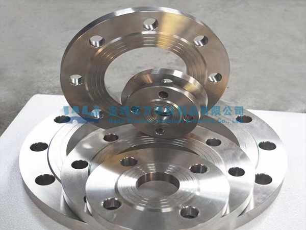 如何选择适合钛锻件的表面处理方式？